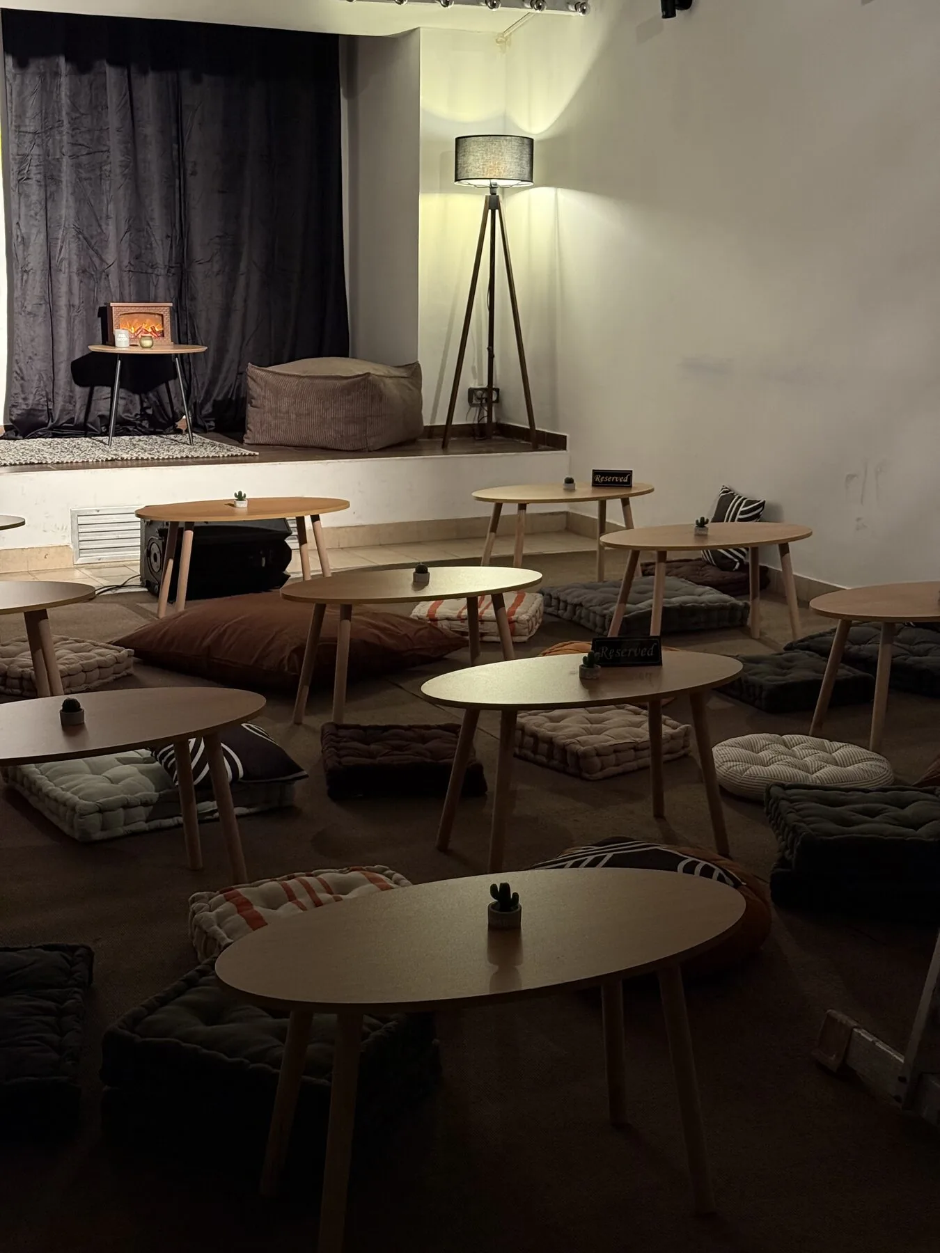 The Knack & Snack event lounge set for an evening